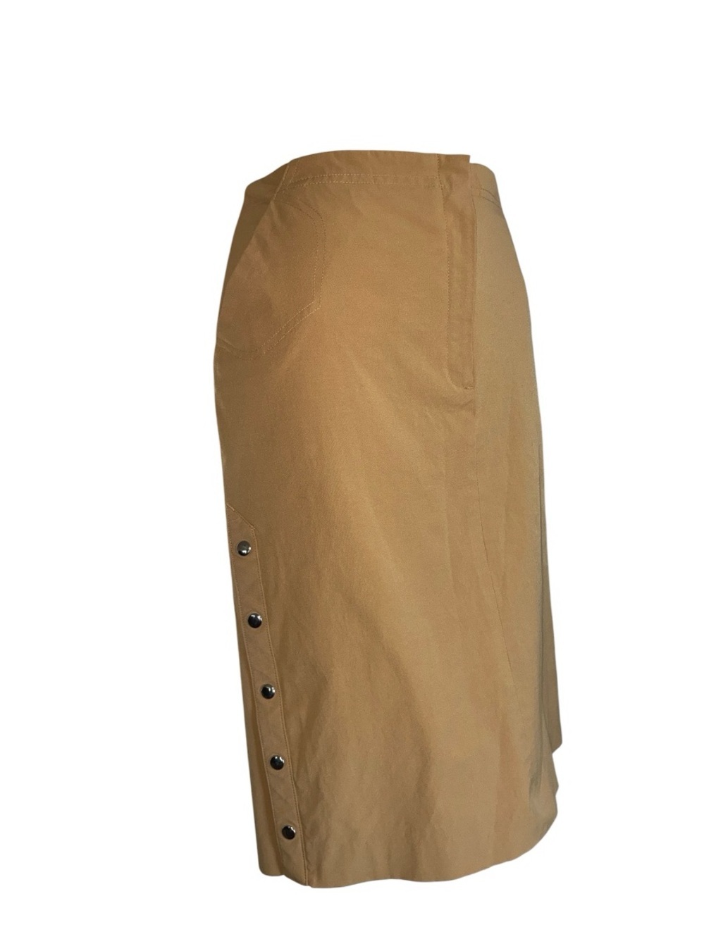 Que Skirt, Women's 10, Tan, Silver Snaps on side slits, zip front, pockets. EUC